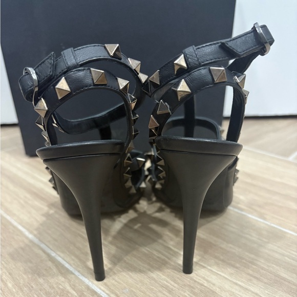 Valentino Garavani Noir 100MM Rockstud Slingback - Picture 5 of 16
